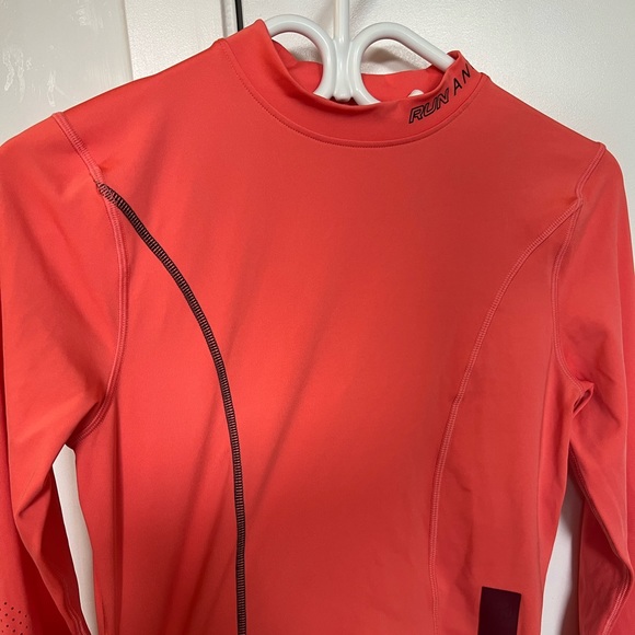 Under Armour heat gear long sleeve (slim fit) - small - Picture 3 of 5